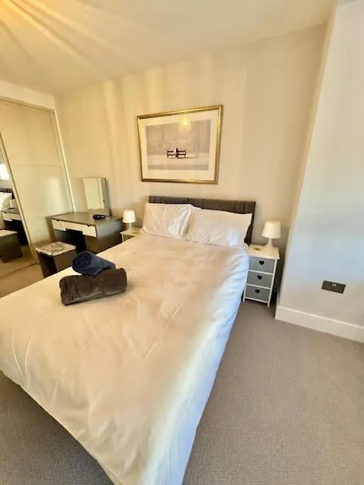 Stylish Apartment Near The Centre Of 해러게이트